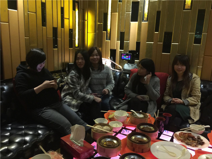 彩色復(fù)印機(jī)彩印記錄4月科頤家人生日會